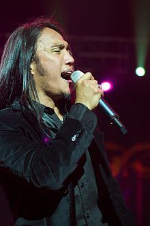 220px-arnel_pineda_by_phey_palma